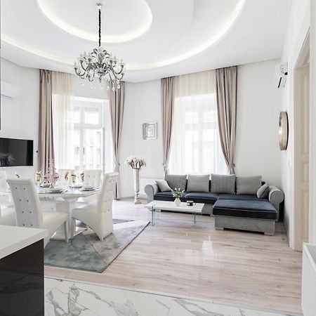Kiraly 35 Luxury Apartment With Free Parking Budapest Bagian luar foto