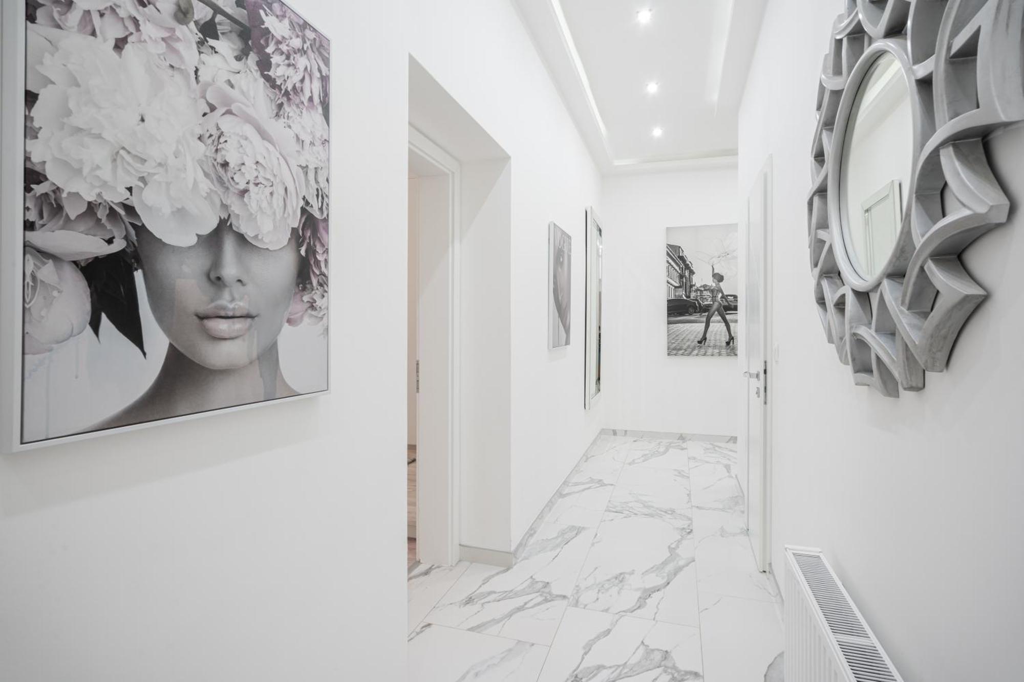 Kiraly 35 Luxury Apartment With Free Parking Budapest Bagian luar foto