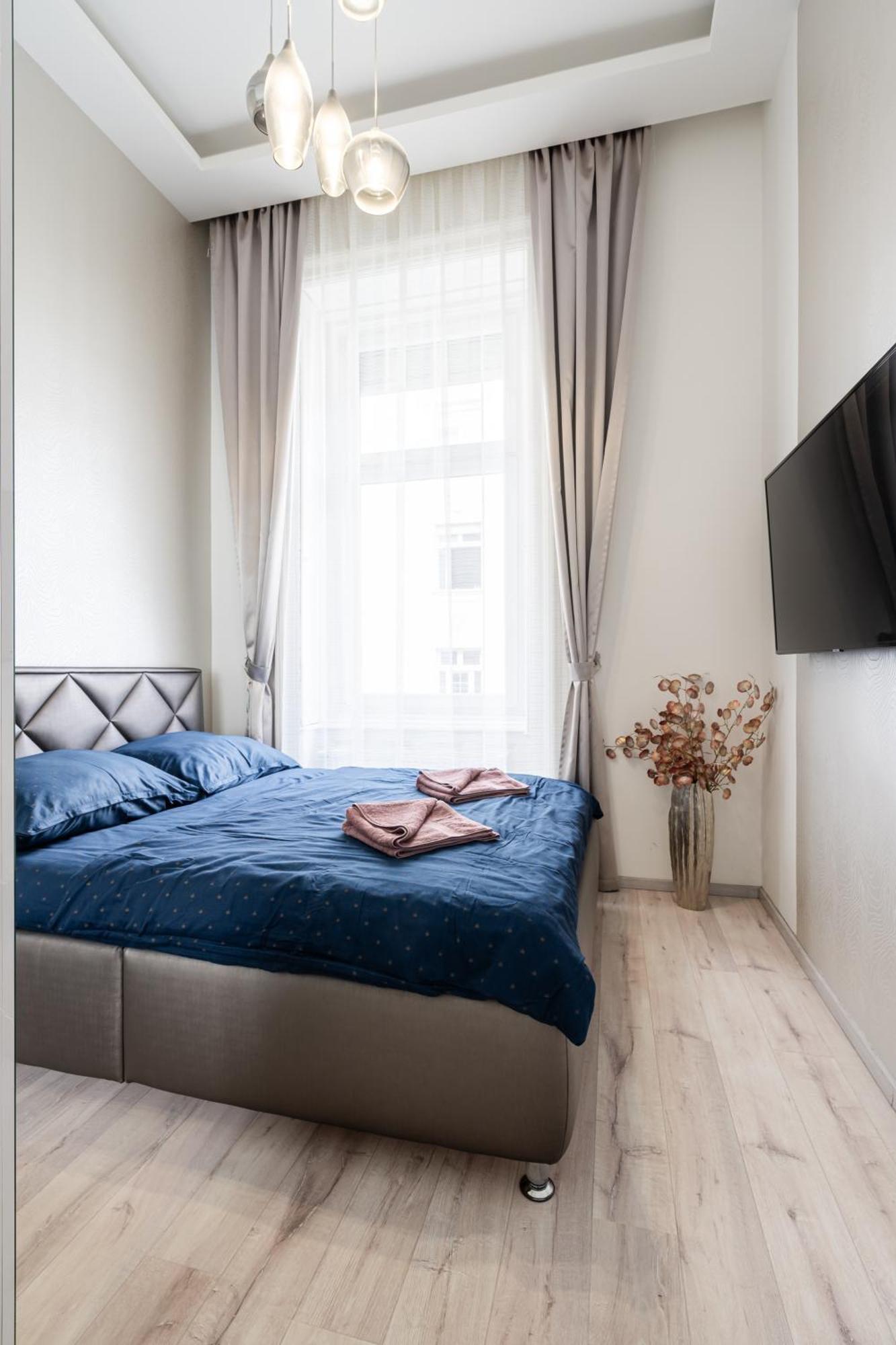 Kiraly 35 Luxury Apartment With Free Parking Budapest Bagian luar foto