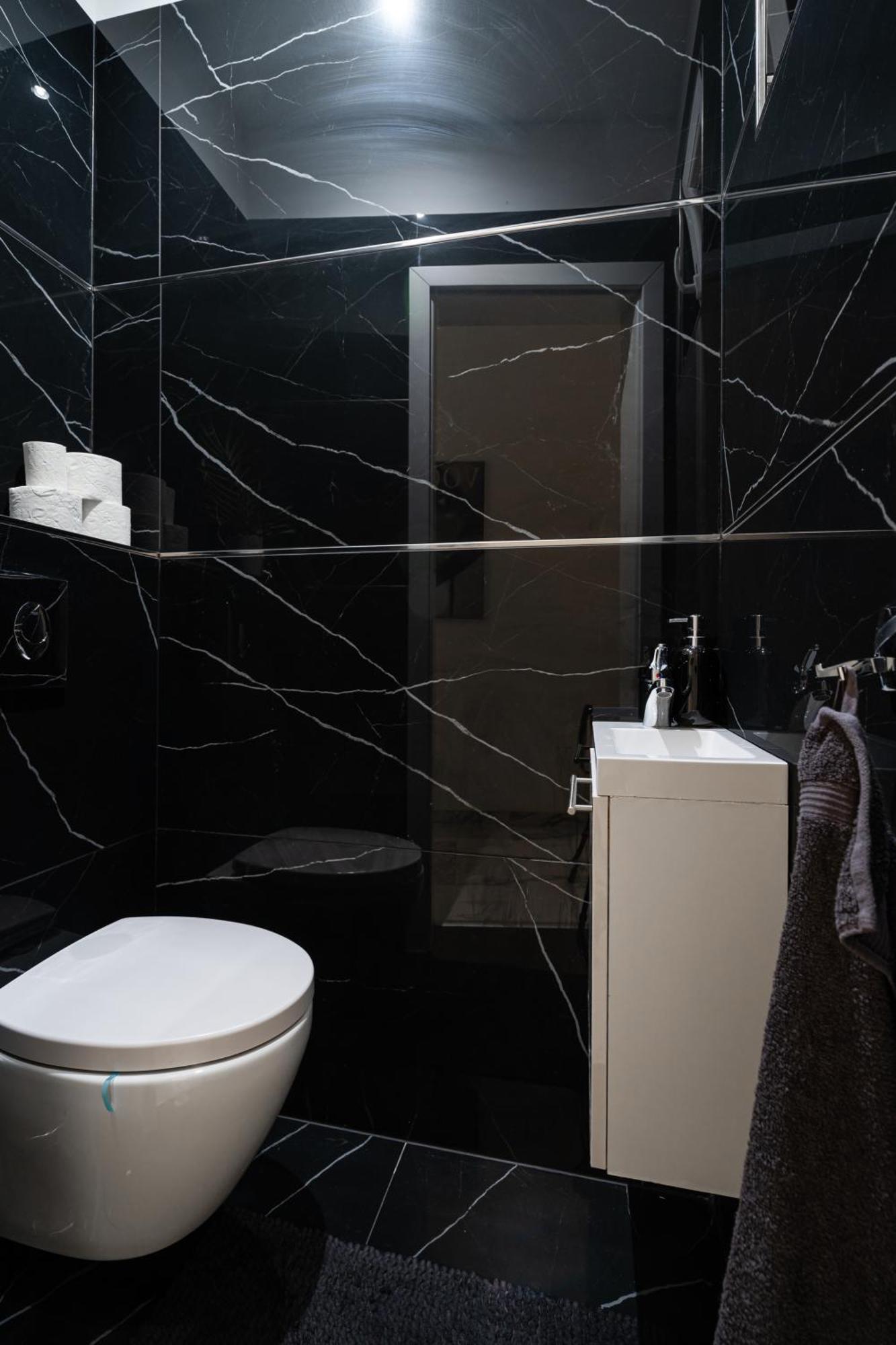Kiraly 35 Luxury Apartment With Free Parking Budapest Bagian luar foto