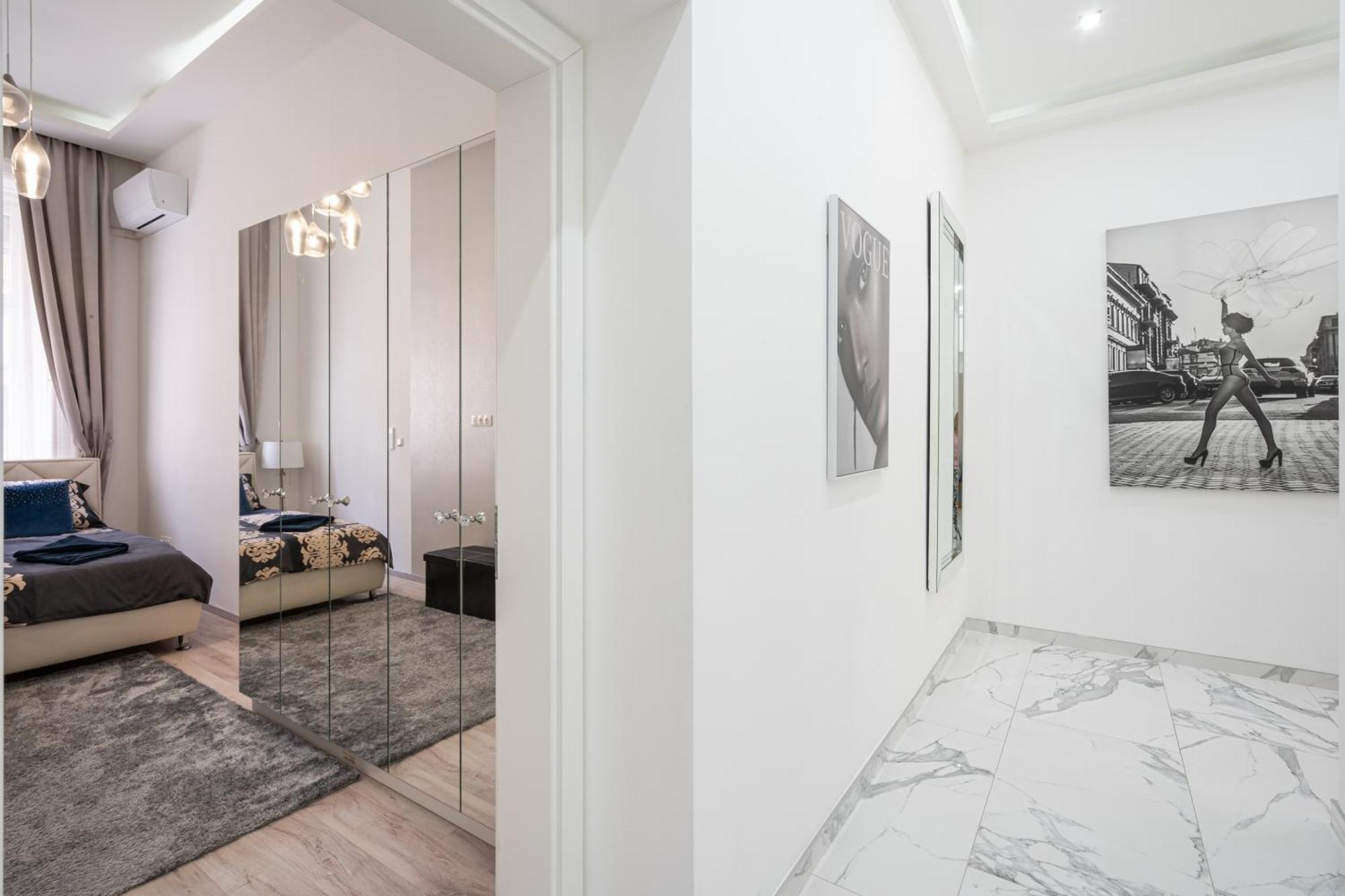Kiraly 35 Luxury Apartment With Free Parking Budapest Bagian luar foto