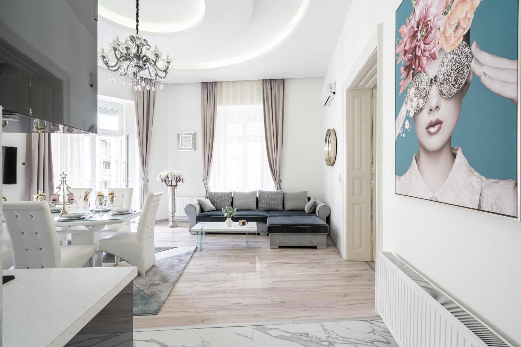 Kiraly 35 Luxury Apartment With Free Parking Budapest Bagian luar foto